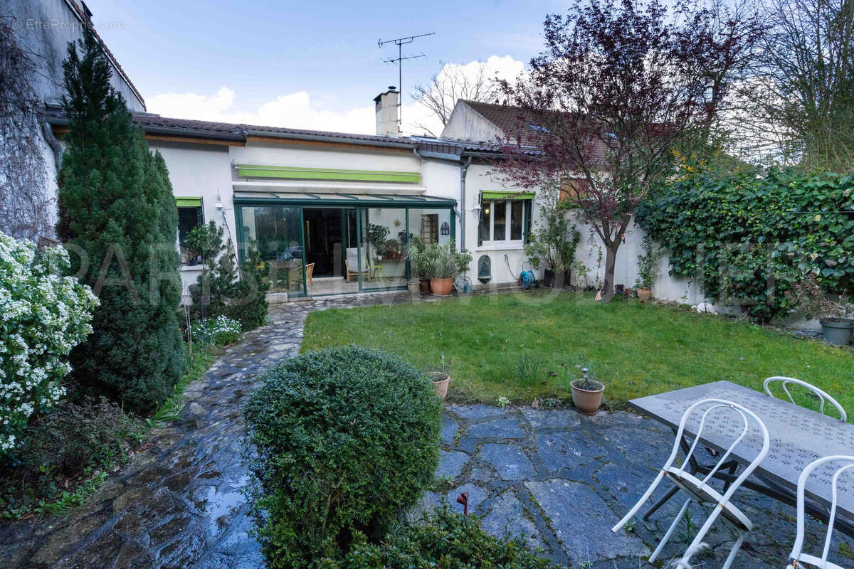 Maison 7 pièces environ 162m2 - Beauchamp - La Chasse - photo 18