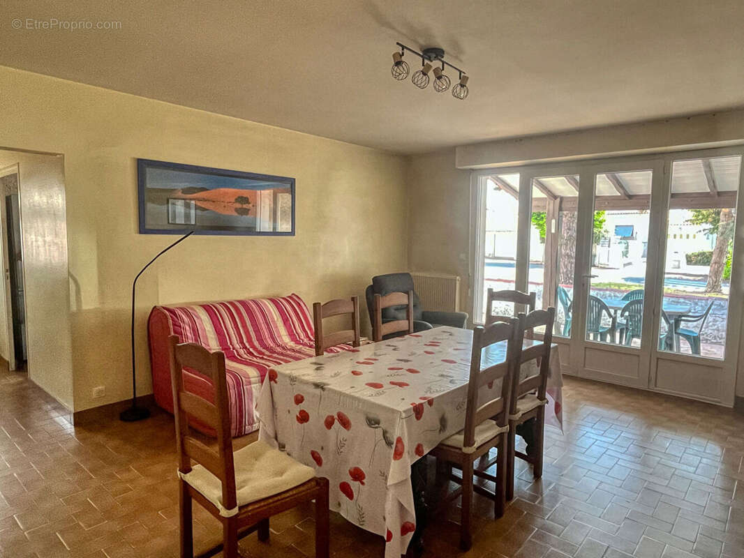 Maison à vendre à Royan À moins d'1 km du marché - photo 4
