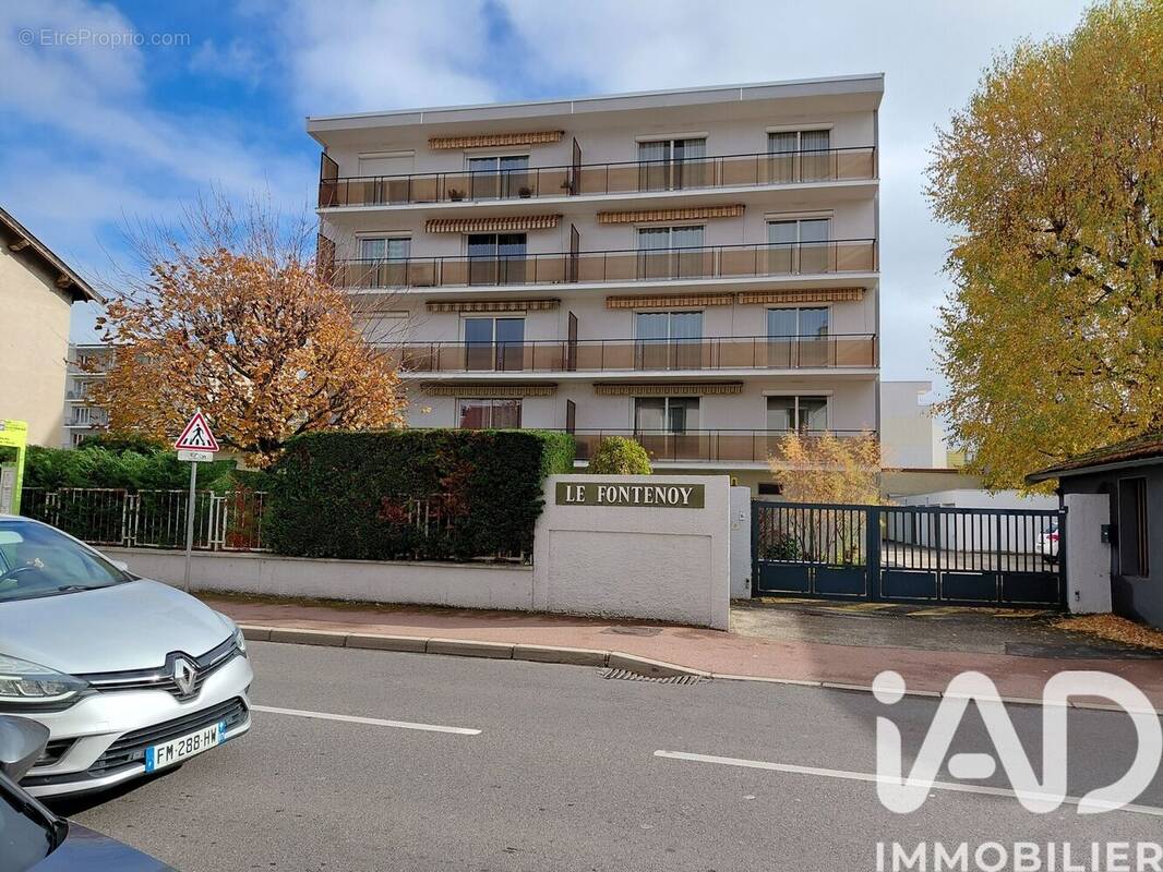 Photo 1 - Appartement à SAINT-PRIEST-EN-JAREZ