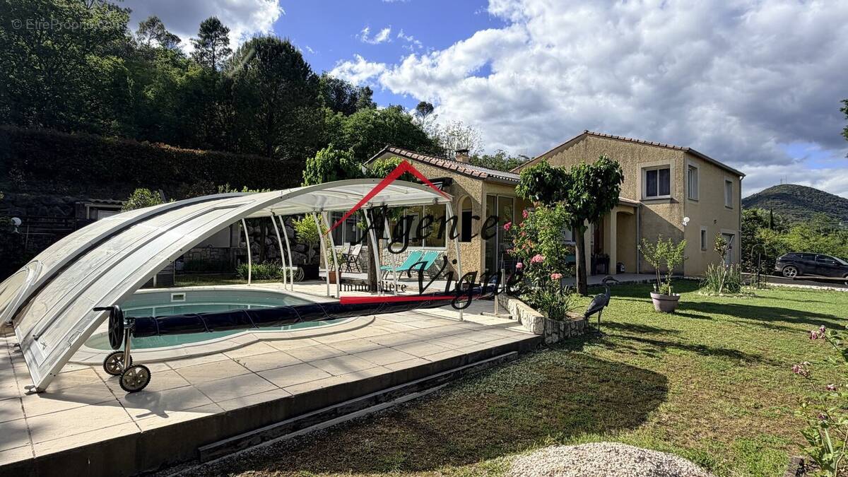 Maison à ROBIAC-ROCHESSADOULE