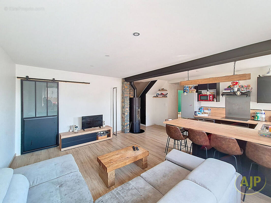 Maison à L'HERBERGEMENT