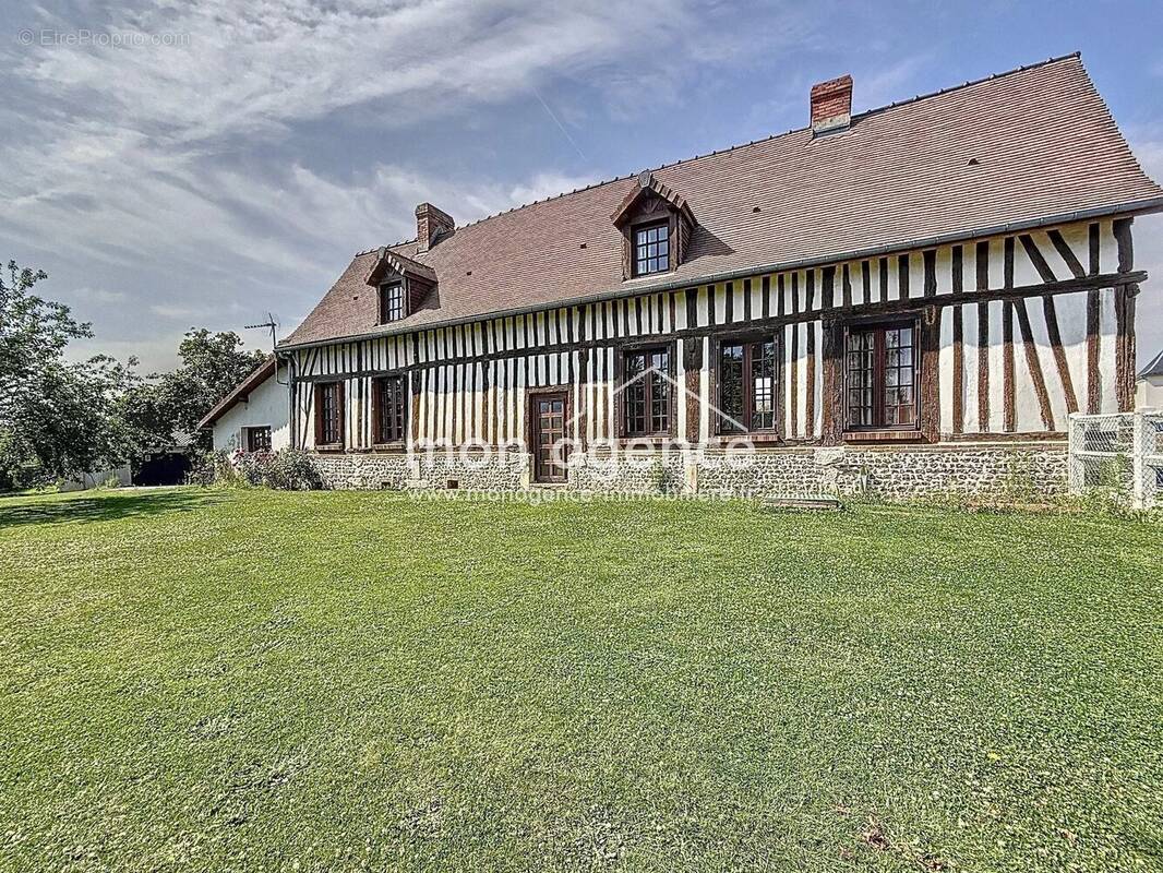 Maison à SAINT-AUBIN-CELLOVILLE