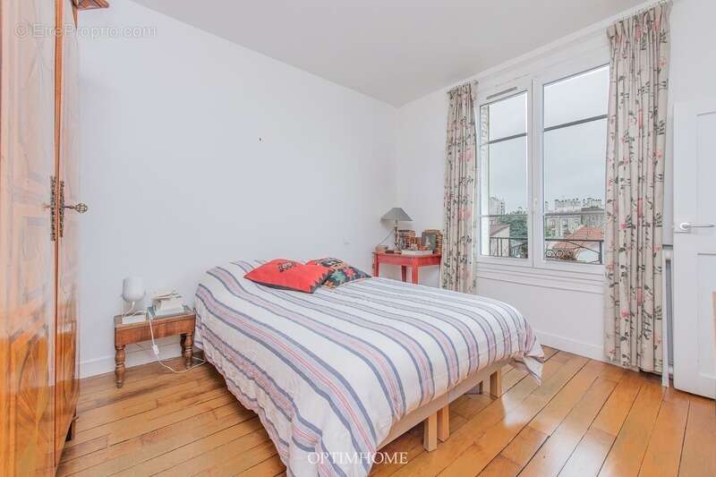 Appartement à LES LILAS