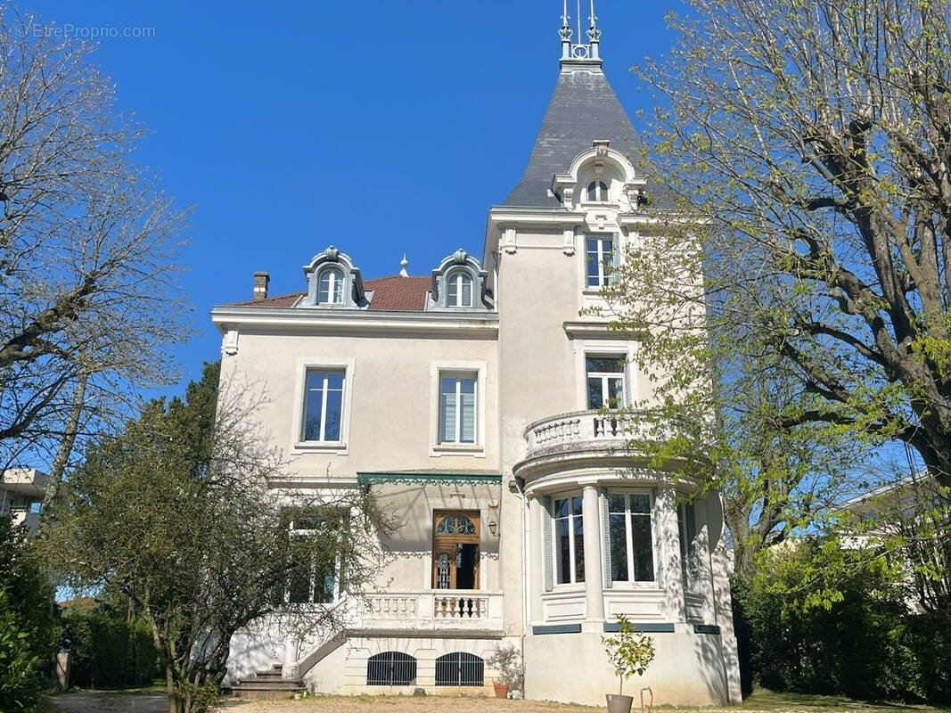 Maison à VILLEFRANCHE-SUR-SAONE