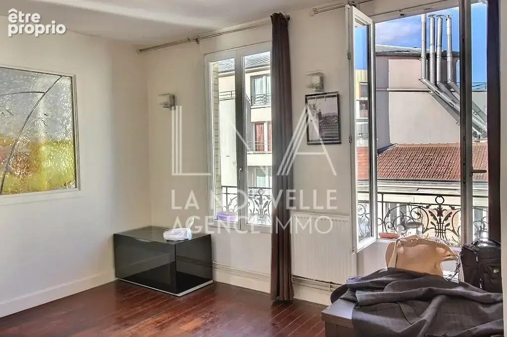 Appartement à LES LILAS