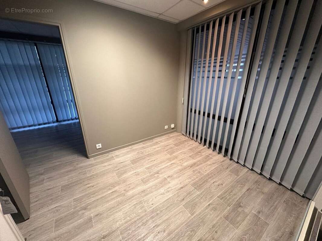 Commerce à CHAMALIERES