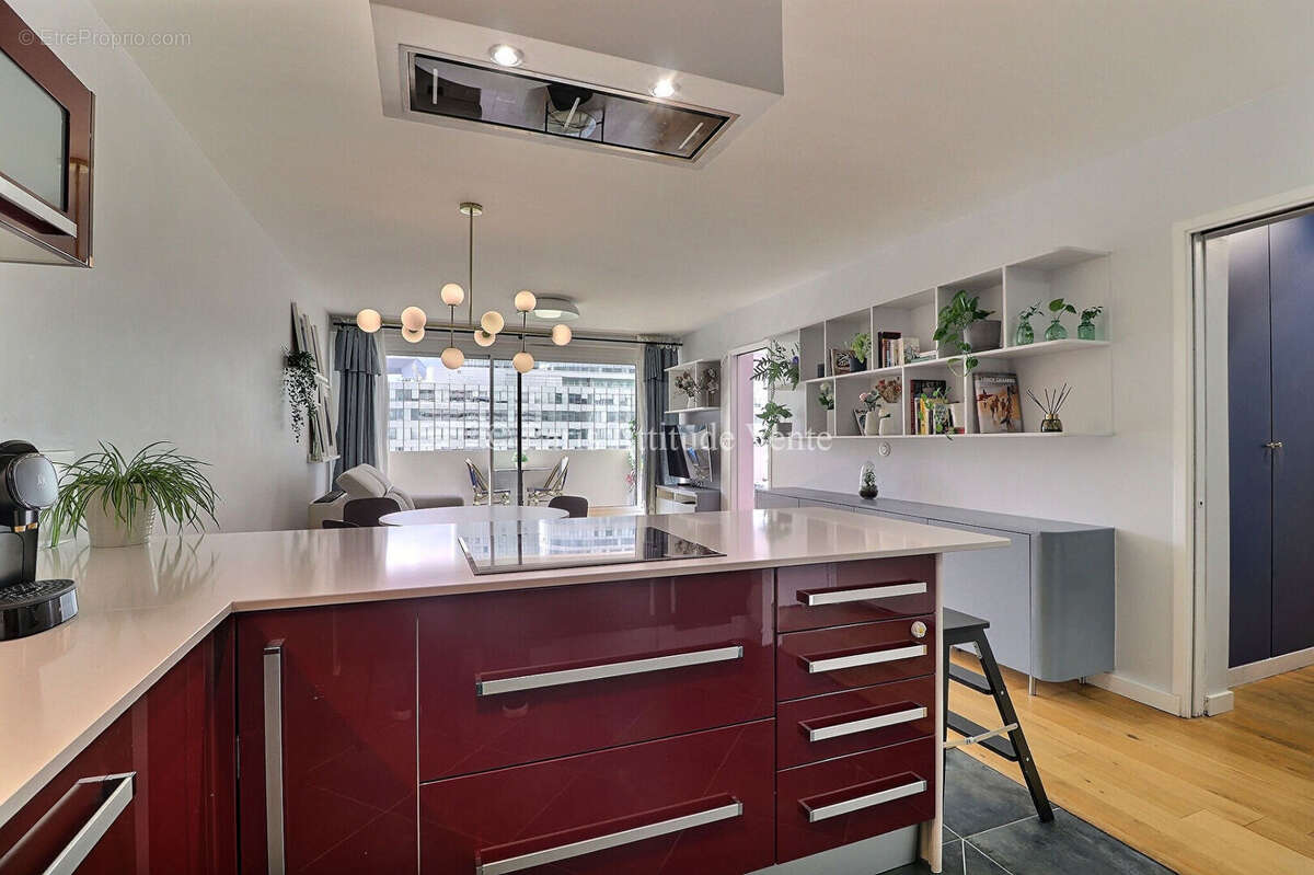 Appartement à COURBEVOIE