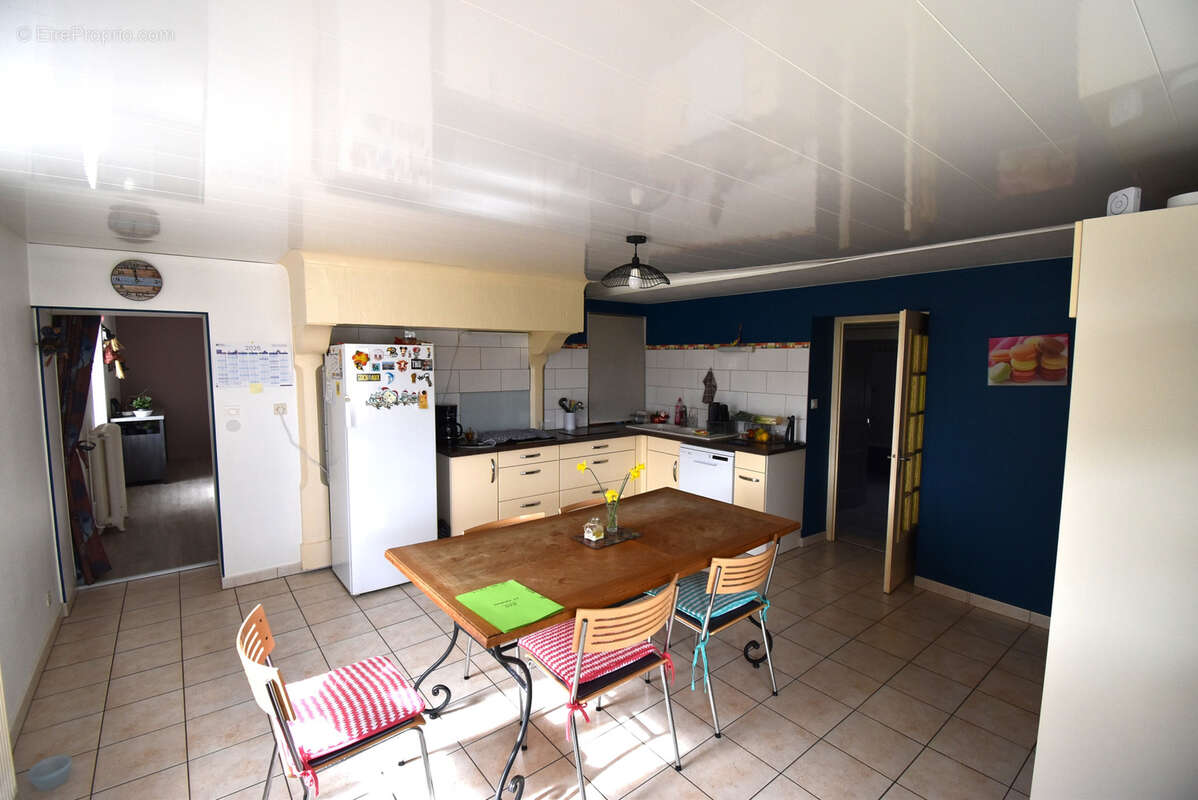 Maison à FLEUREY-LES-SAINT-LOUP