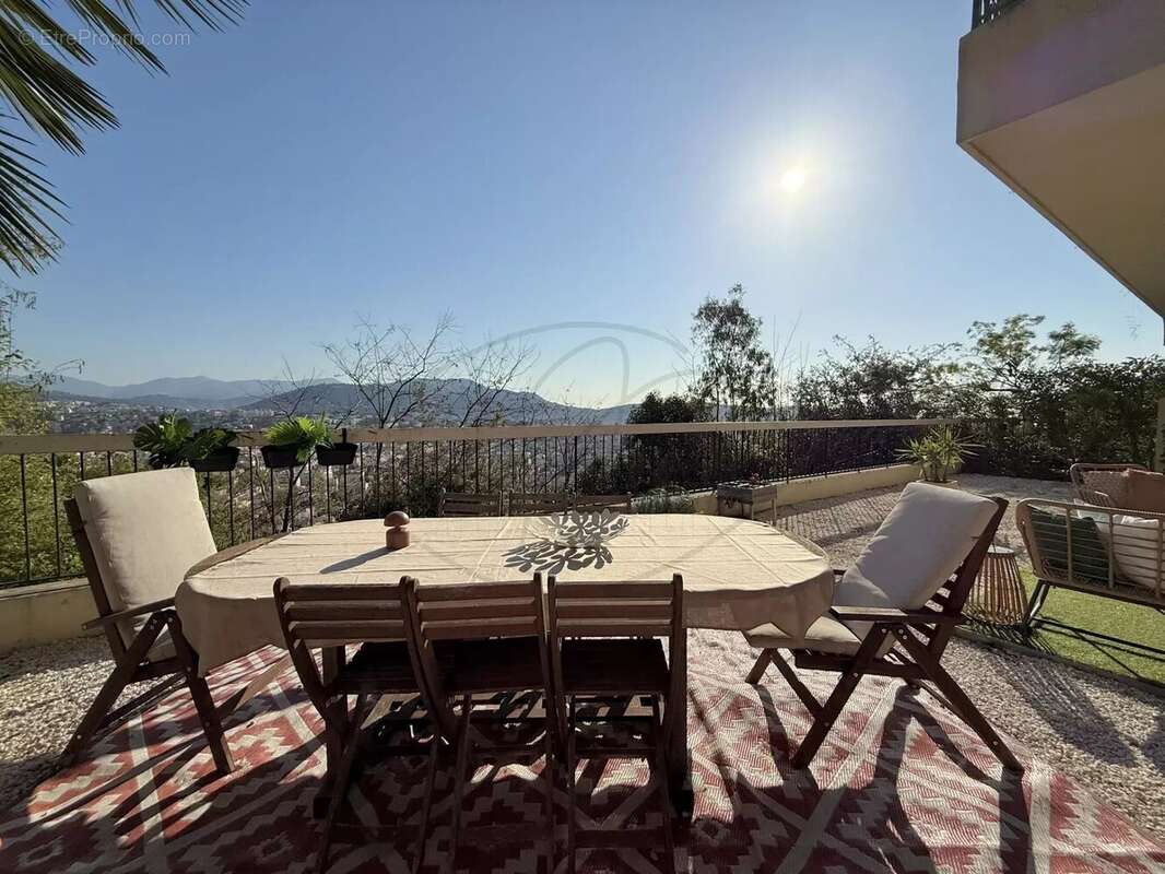 Appartement à NICE