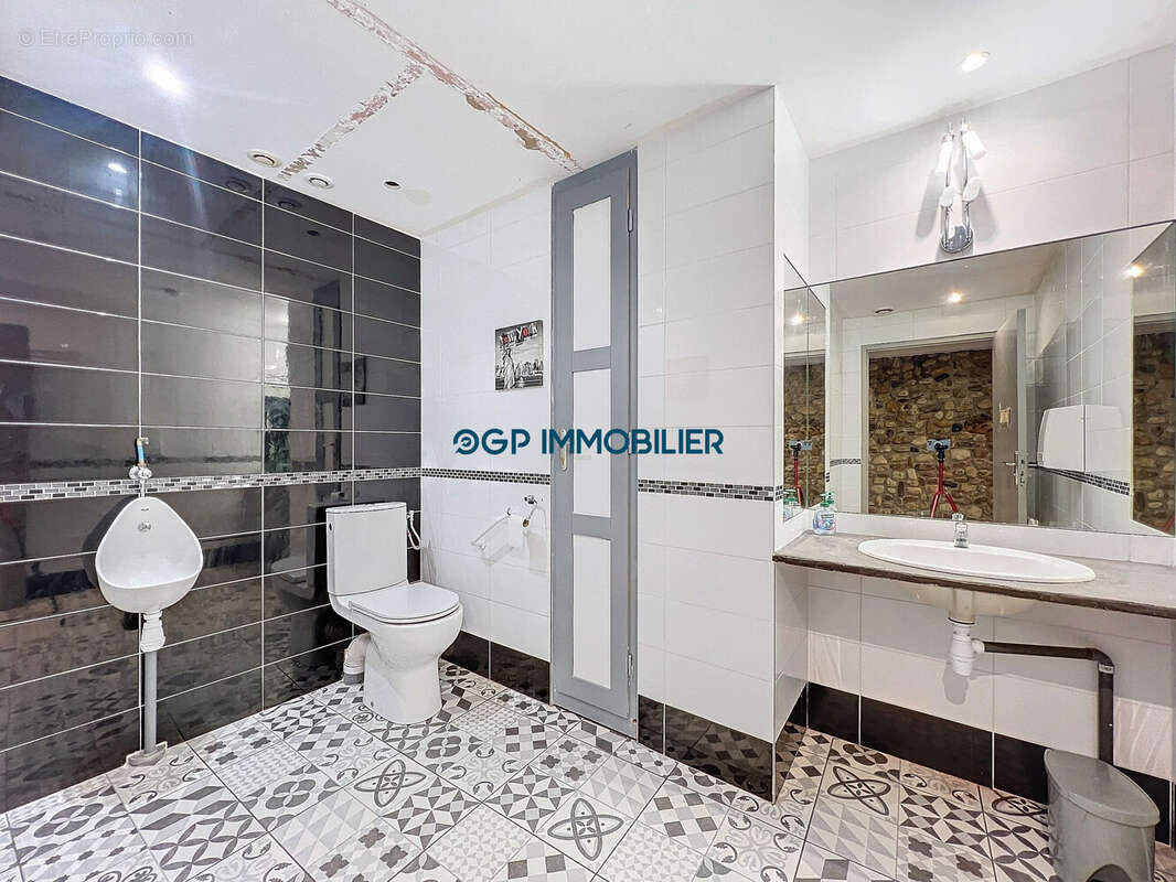 Commerce à BUZET-SUR-TARN