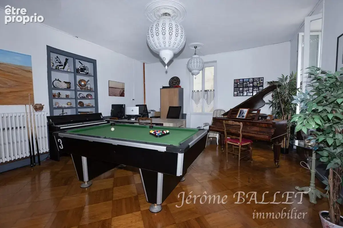 Maison 10 pièces 241 m² à vendre à Carmaux (81400) - photo 6