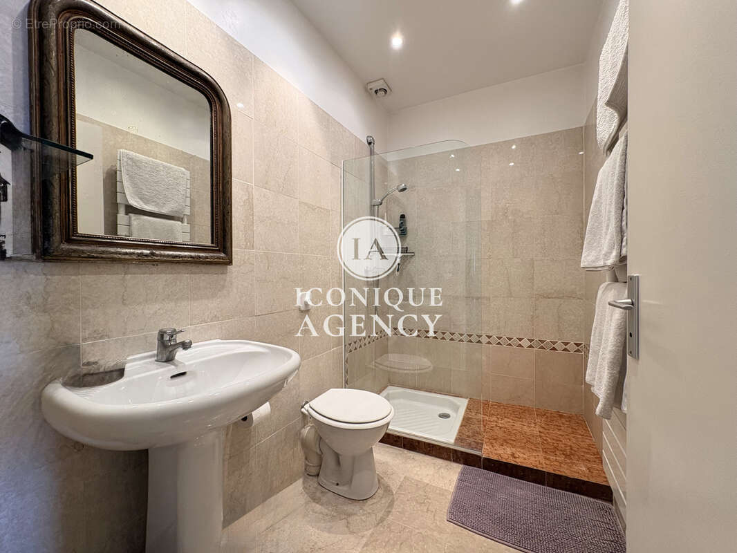 Appartement à VALLAURIS