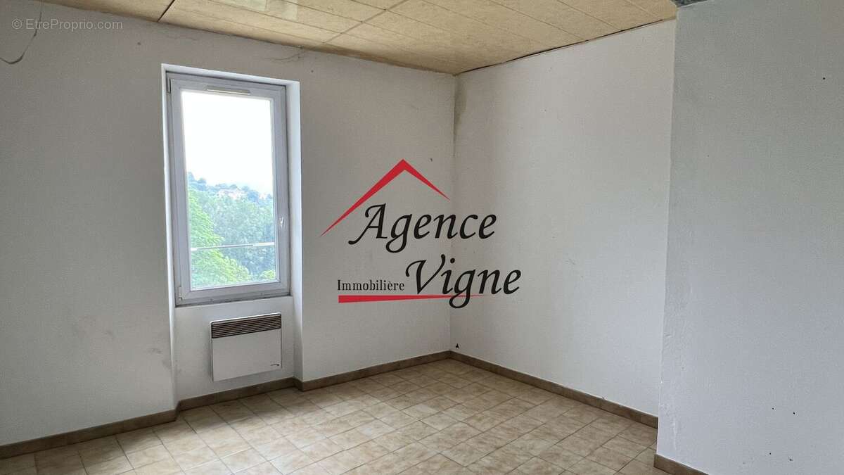 Maison à MOLIERES-SUR-CEZE