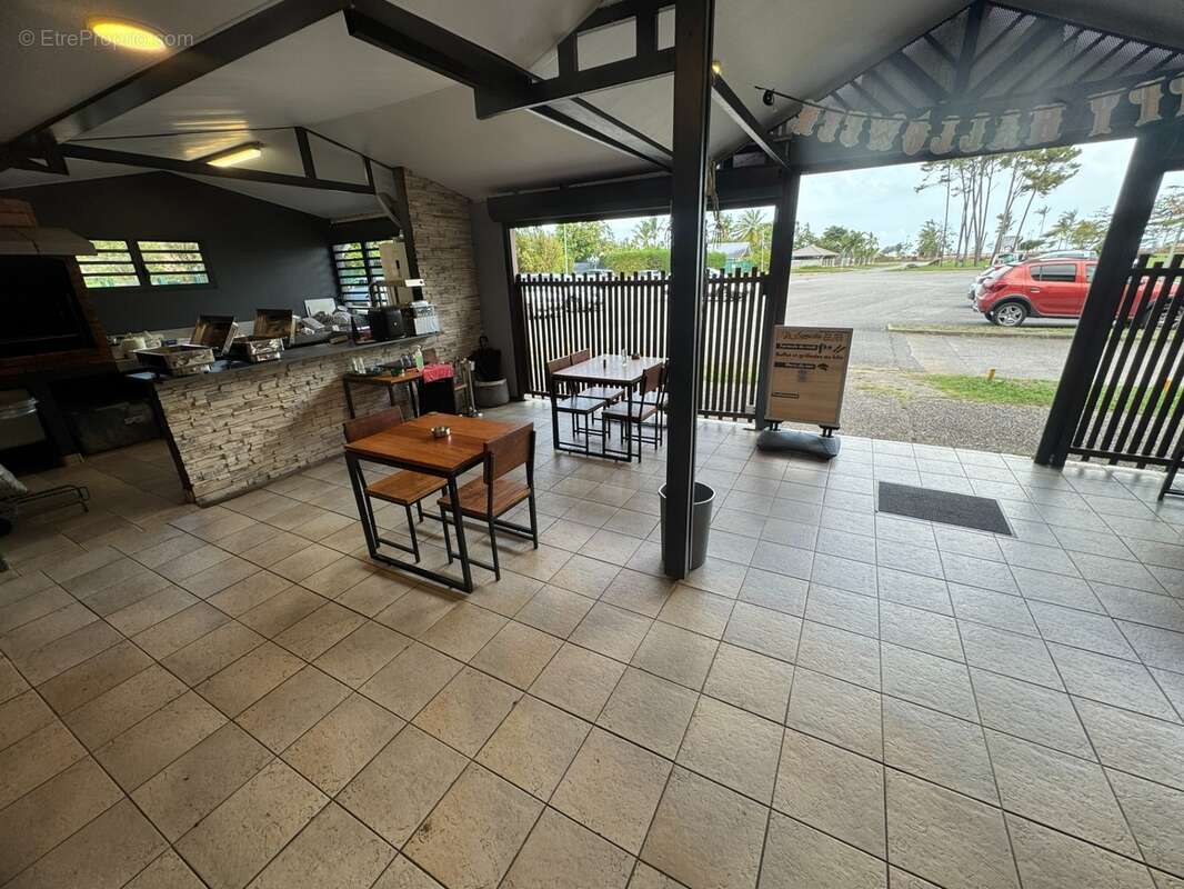 Superbe opportunité d'investissement dans une très belle affaire murs et fonds de commerce d'un grand Restaurant idéalement situ - photo 4