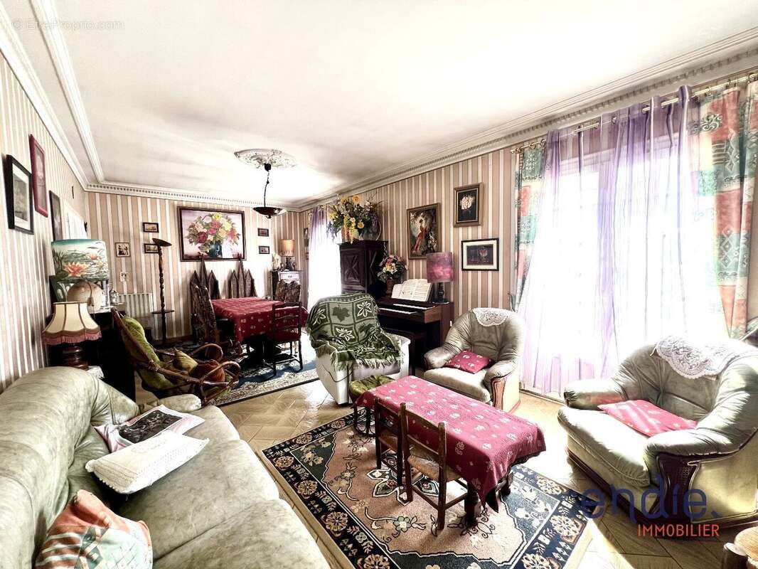 Maison à SEVRES-ANXAUMONT