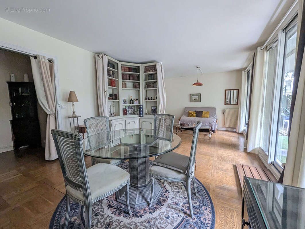 Appartement à FONTENAY-SOUS-BOIS