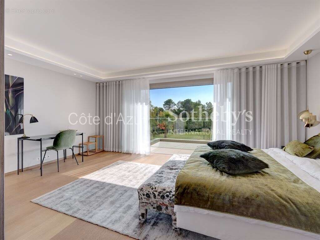 Maison à MOUGINS