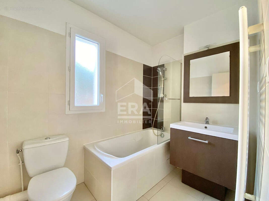 Appartement à SARTROUVILLE