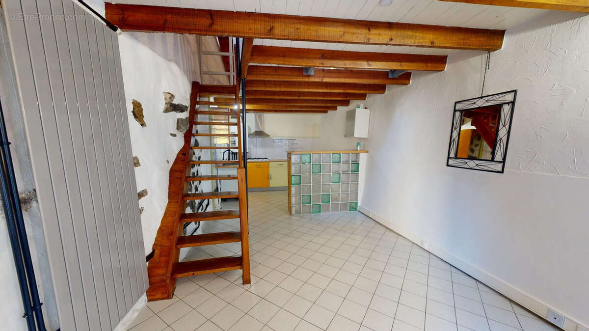 Maison 60 m² à Vals-Pres-Le-Puy  - photo 7