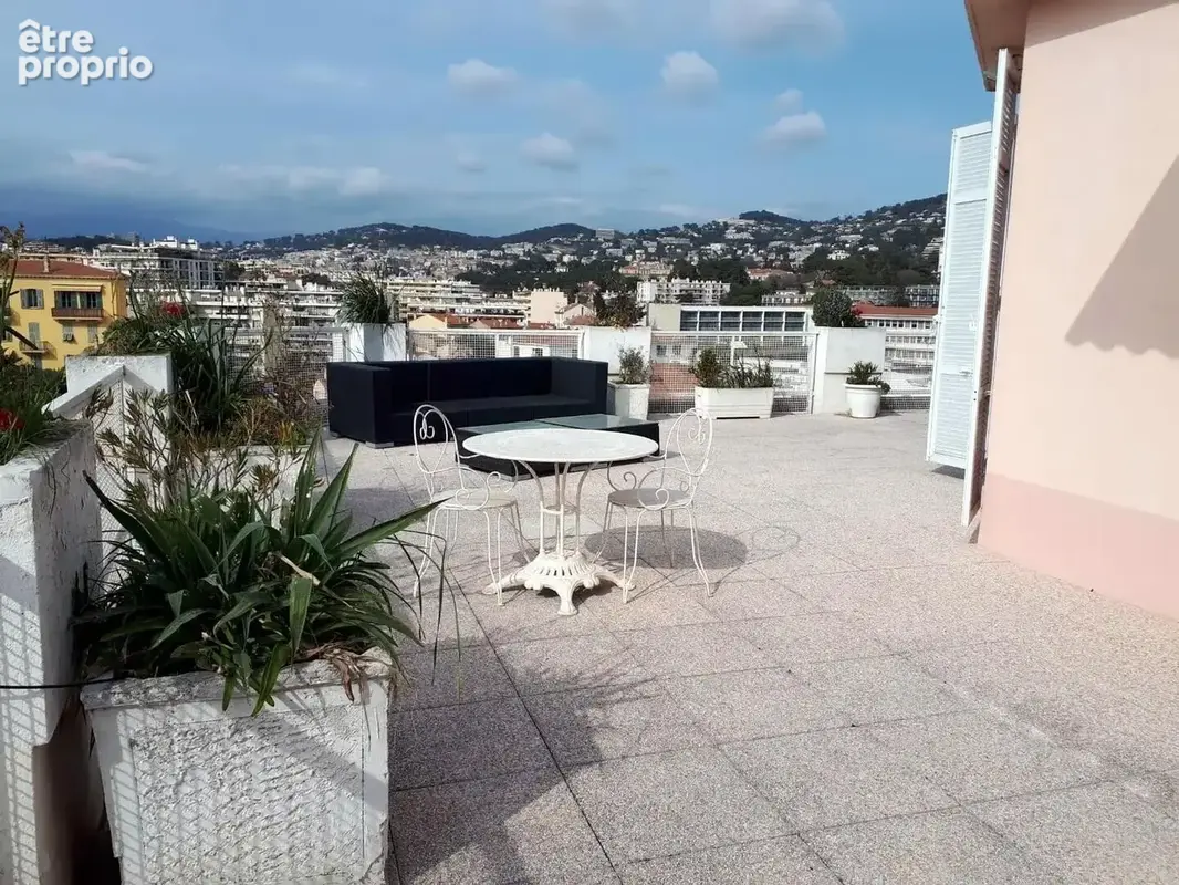 Appartement 3 pièces 67 m² à vendre à Cannes (06400) - photo 2