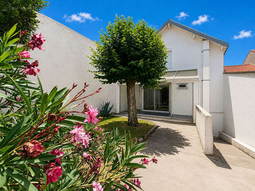 Maison Saintes 3 pièces 88 m2 - photo 8