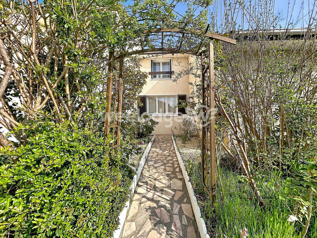 Maison à ERAGNY
