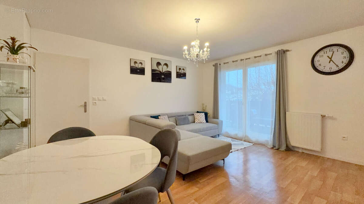 Appartement à CORBEIL-ESSONNES