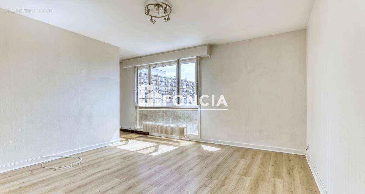 Appartement à ROSNY-SOUS-BOIS