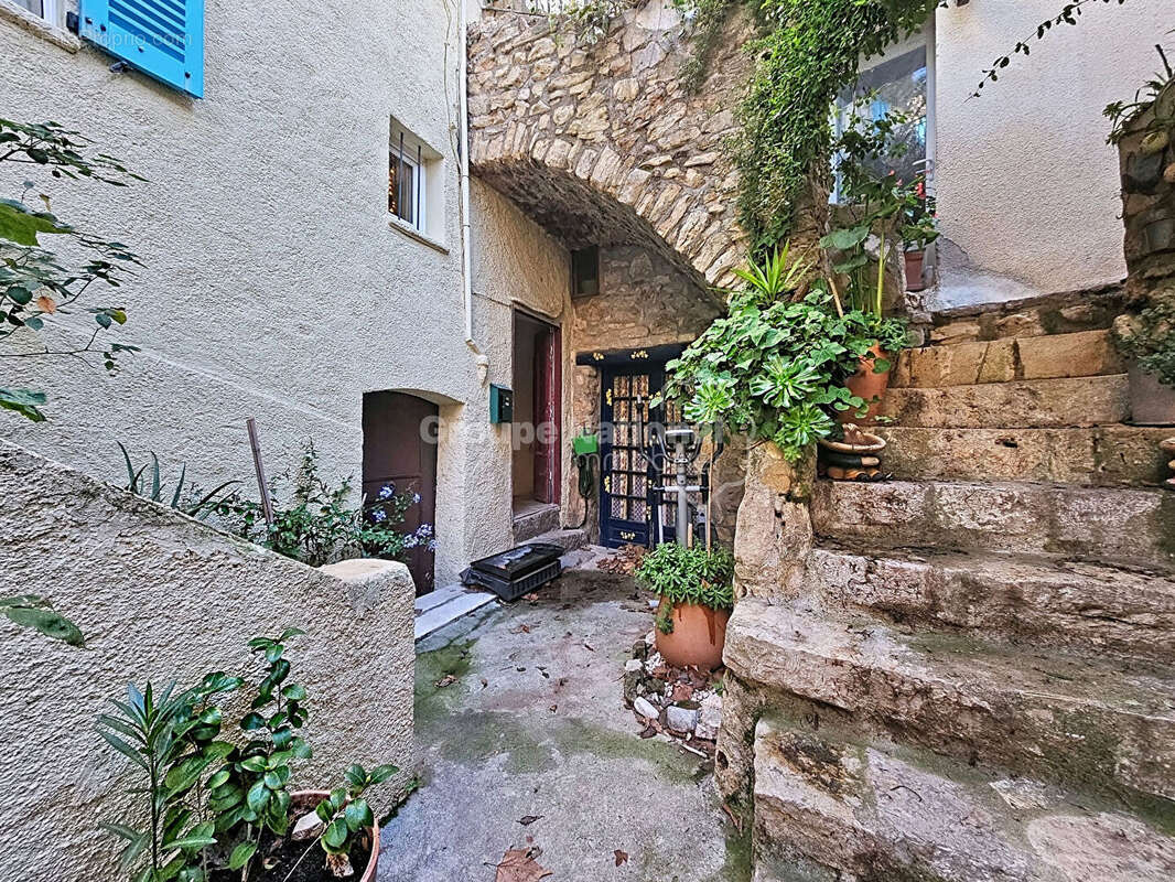 Maison à SAINT-PAUL-EN-FORET