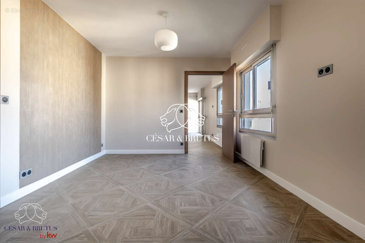 Appartement à PARIS-12E