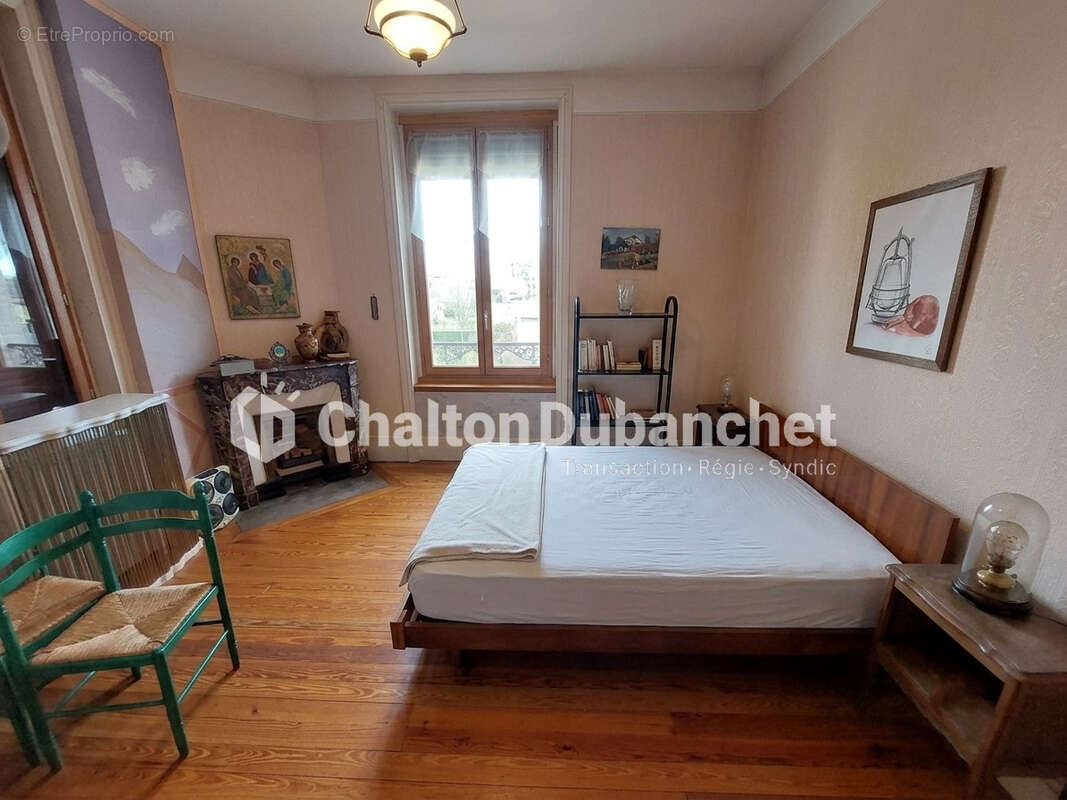 Maison 179 m² à Feurs  - photo 7