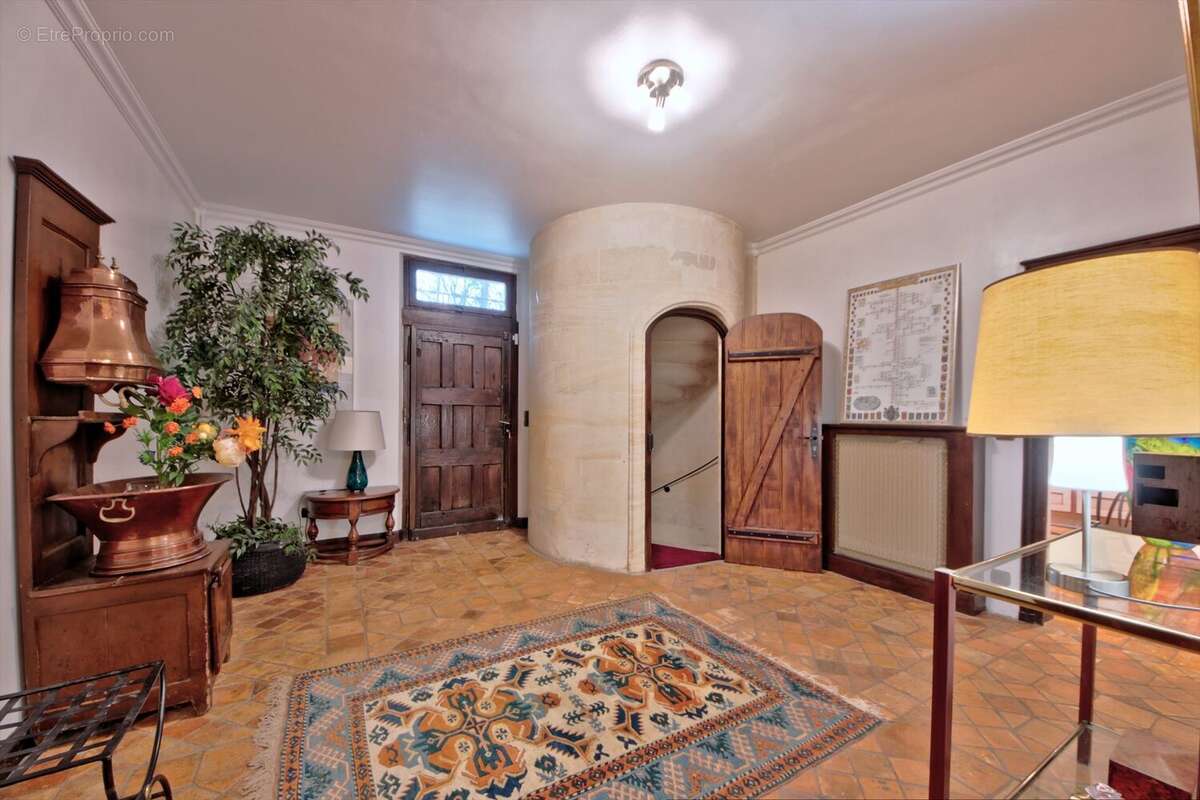 Maison à POIGNY-LA-FORET