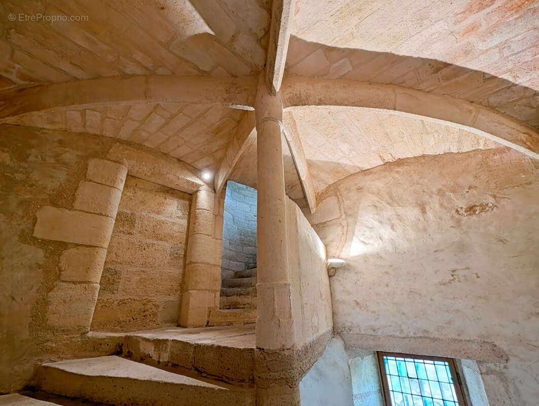 Commerce à SAINT-EMILION