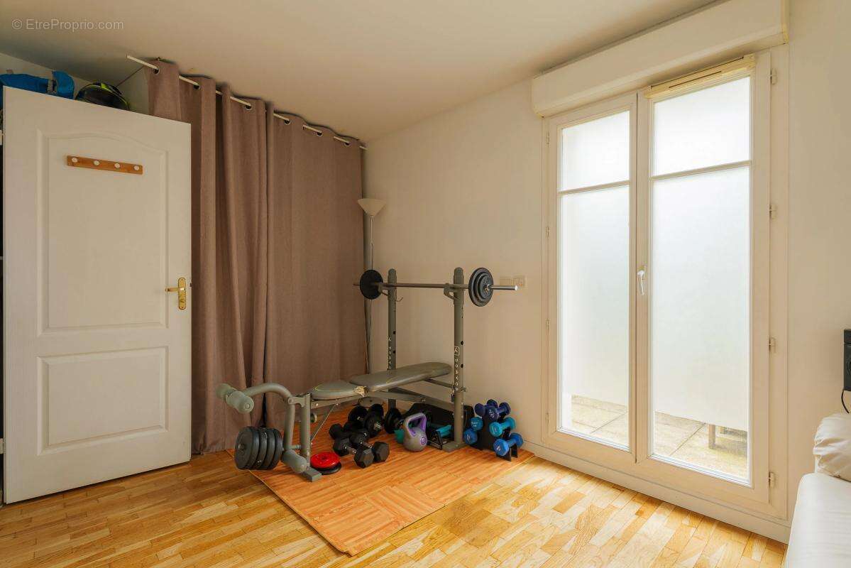 Appartement à LES PAVILLONS-SOUS-BOIS