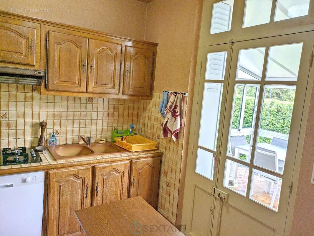 Au Bugue, maison de 129m² des années 30. - photo 5
