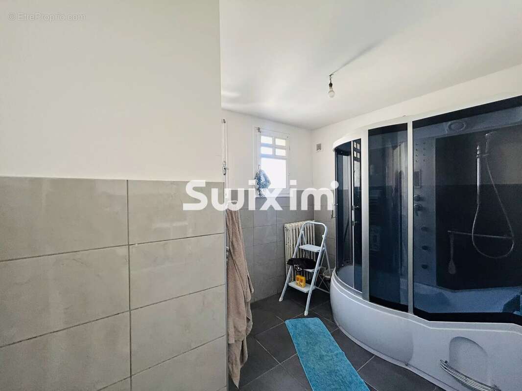 Maison 150 m² à Lons-Le-Saunier  - photo 9