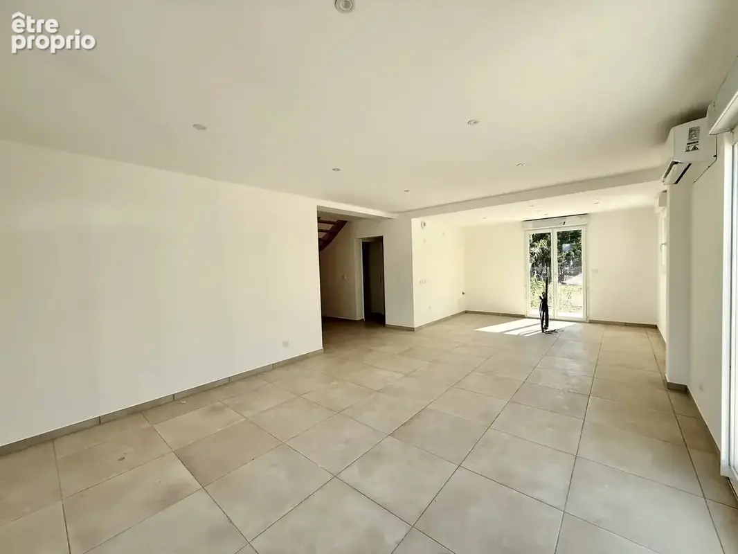 Ravissante maison étage avec jardin, balcon et terrasse tropézienne - photo 4