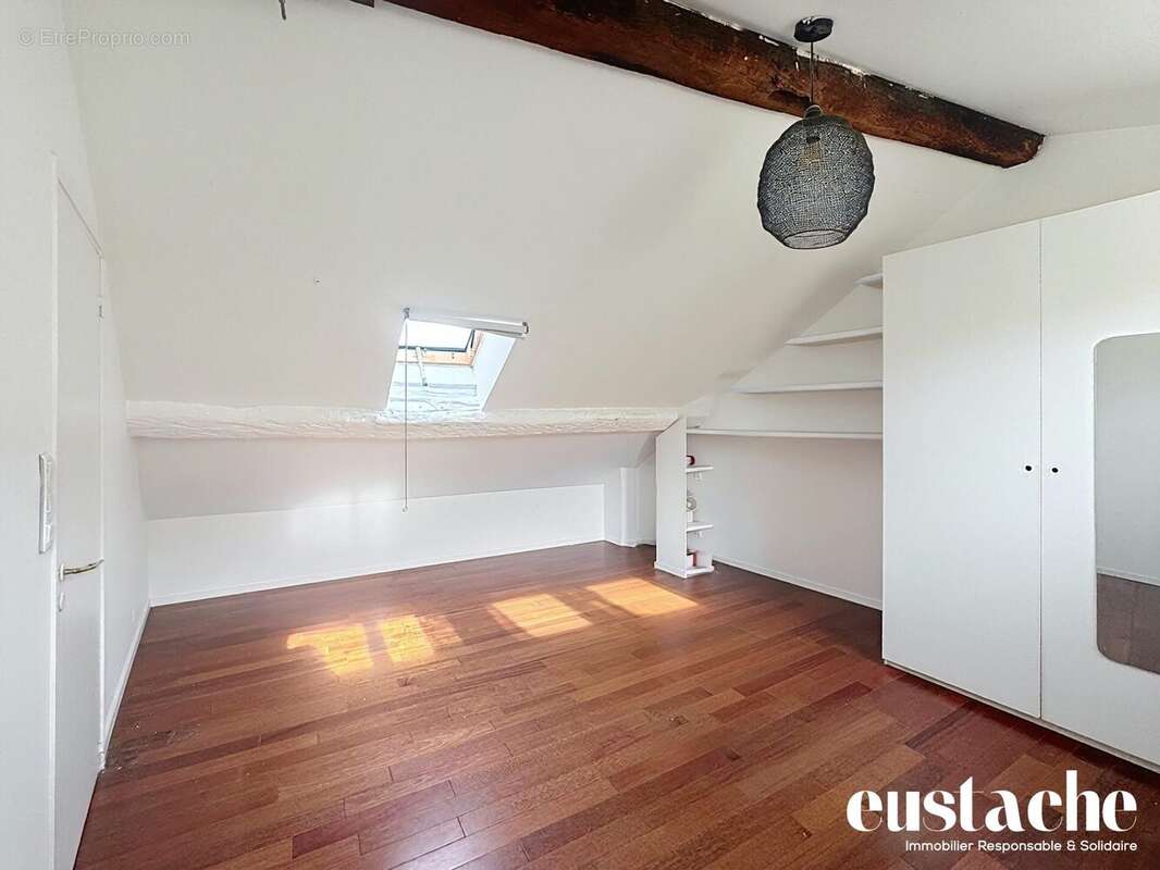 Appartement à PARIS-11E