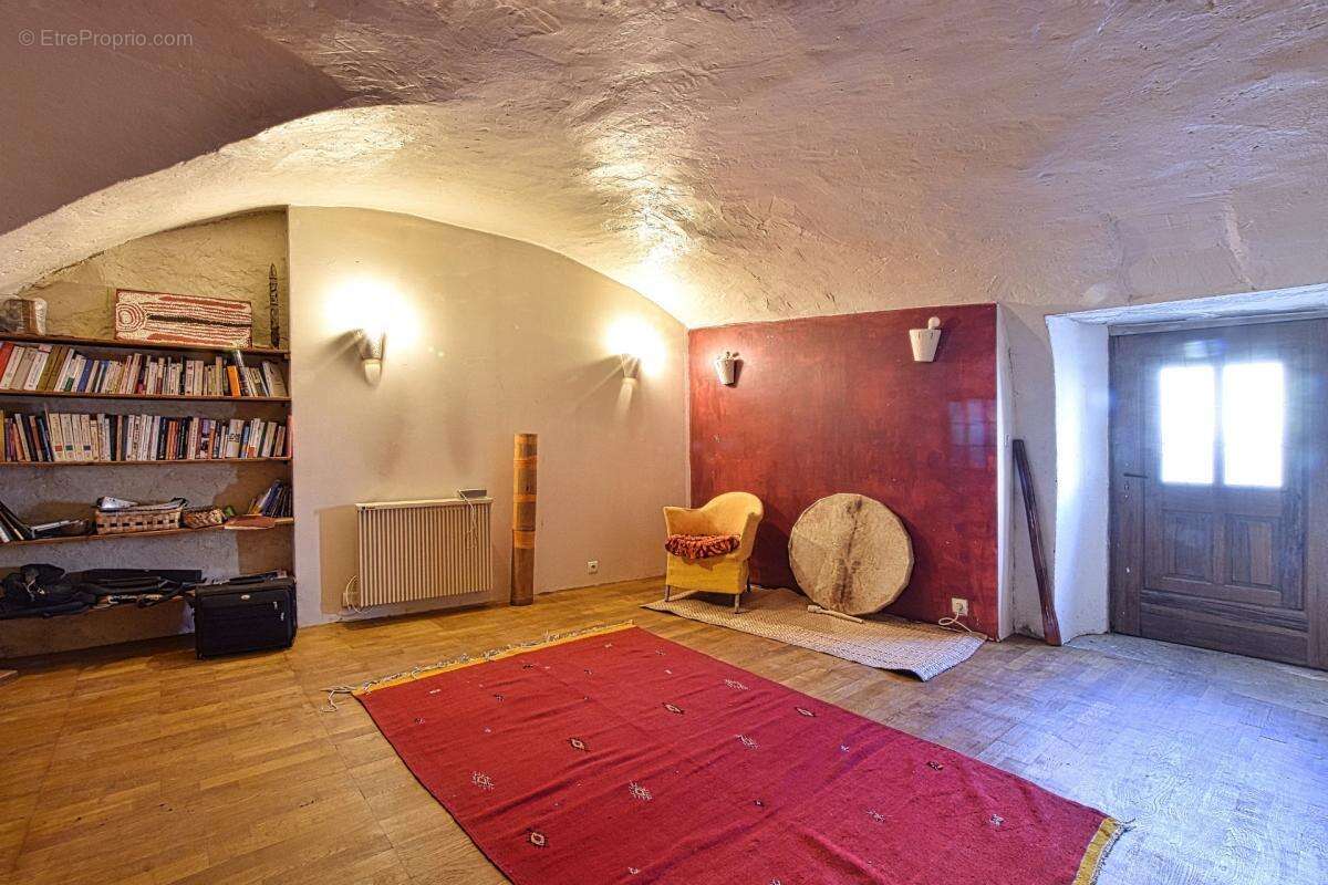 Maison de village au cœur de Lavérune  Charme, espace et multiples possibilités - photo 6