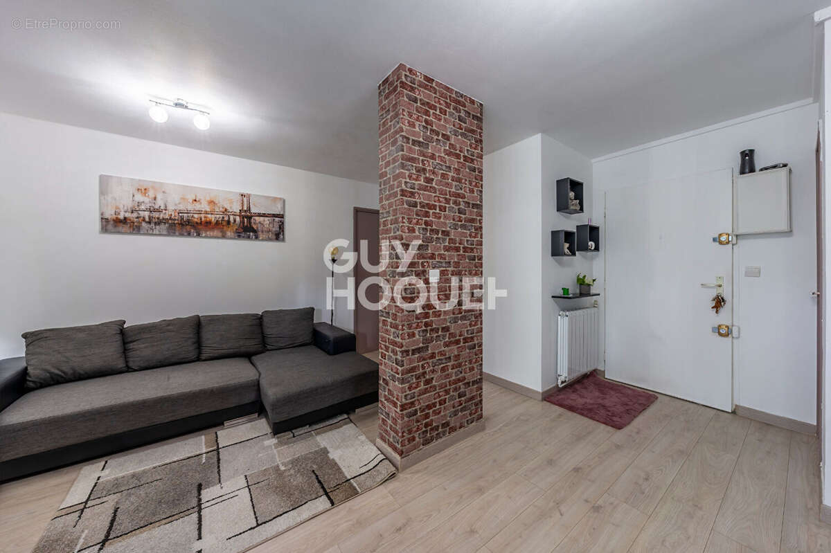 Appartement à EMERAINVILLE