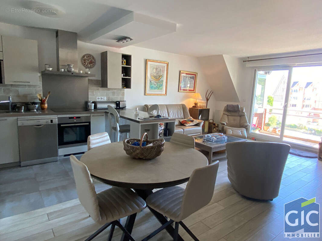 Appartement à DIVES-SUR-MER
