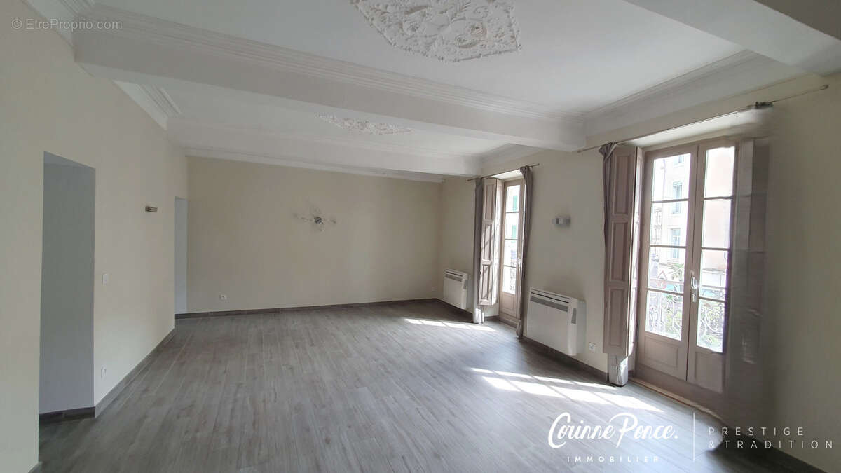 Nimes centre ecusson superbe p5 de 123 m2 avec balcon dans immeuble de charme propose par corinne ponce immobi - photo 13
