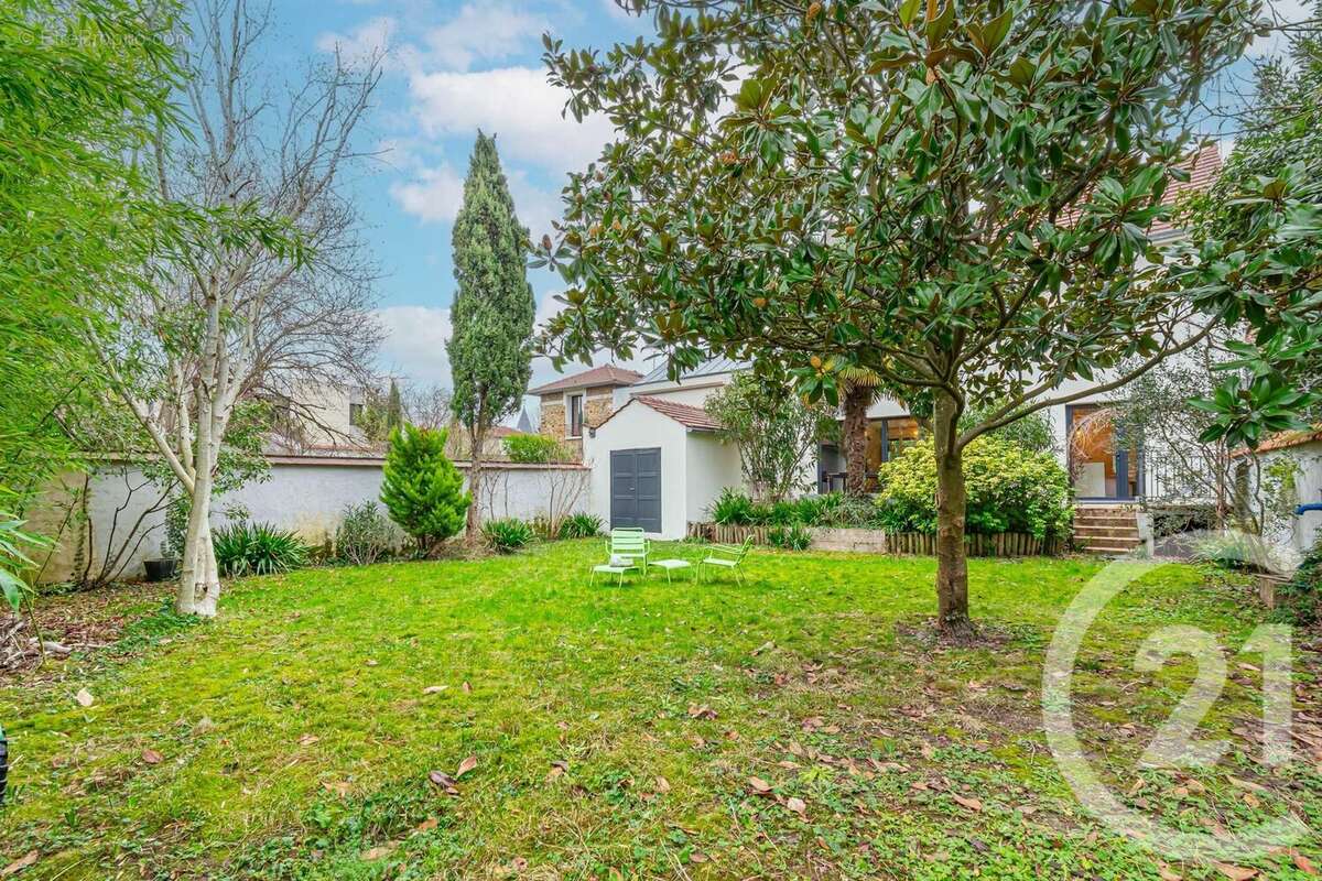 Maison à SAINT-MAUR-DES-FOSSES