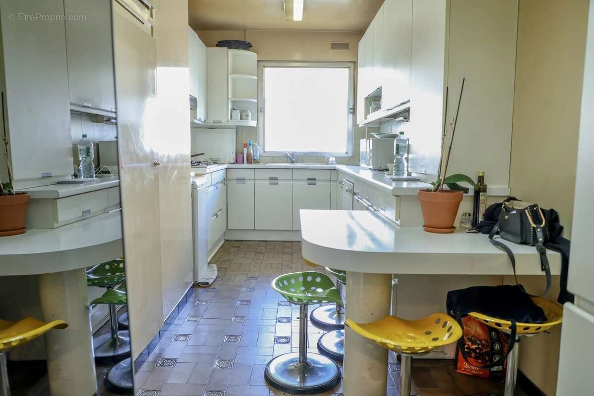 Appartement à PARIS-19E