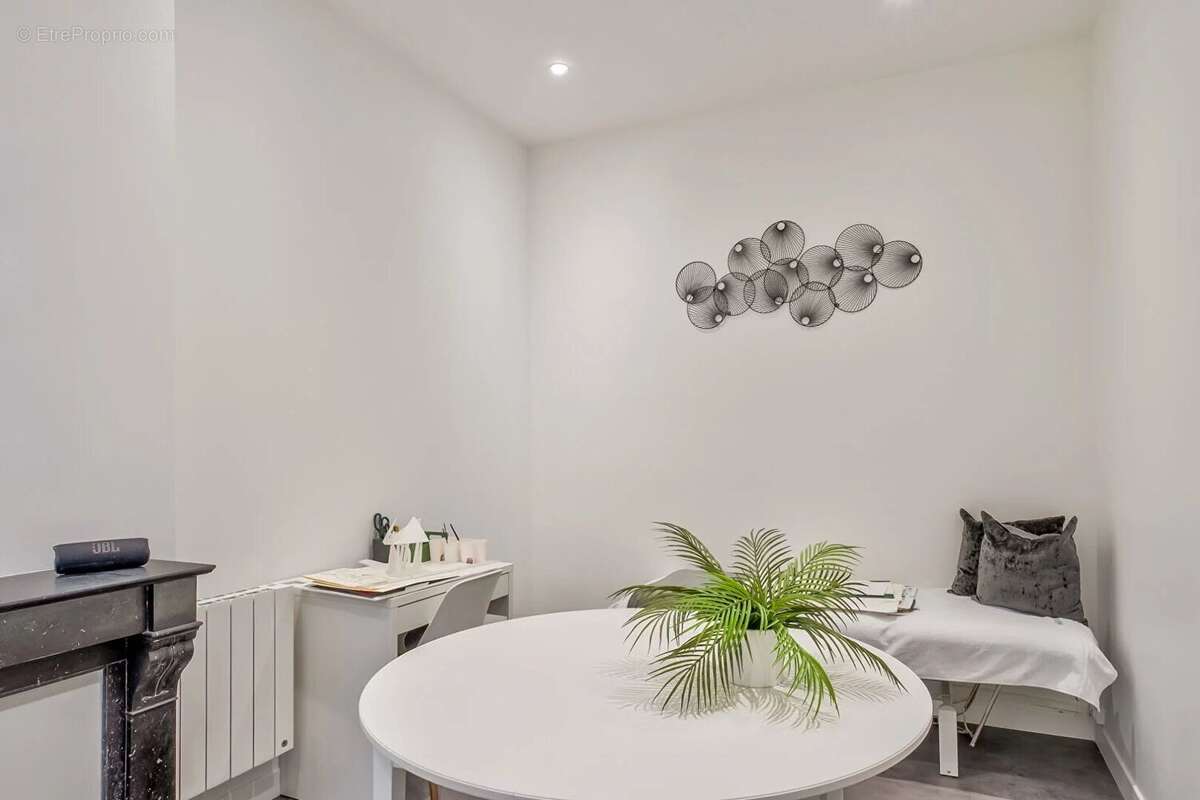 Commerce à ISSY-LES-MOULINEAUX