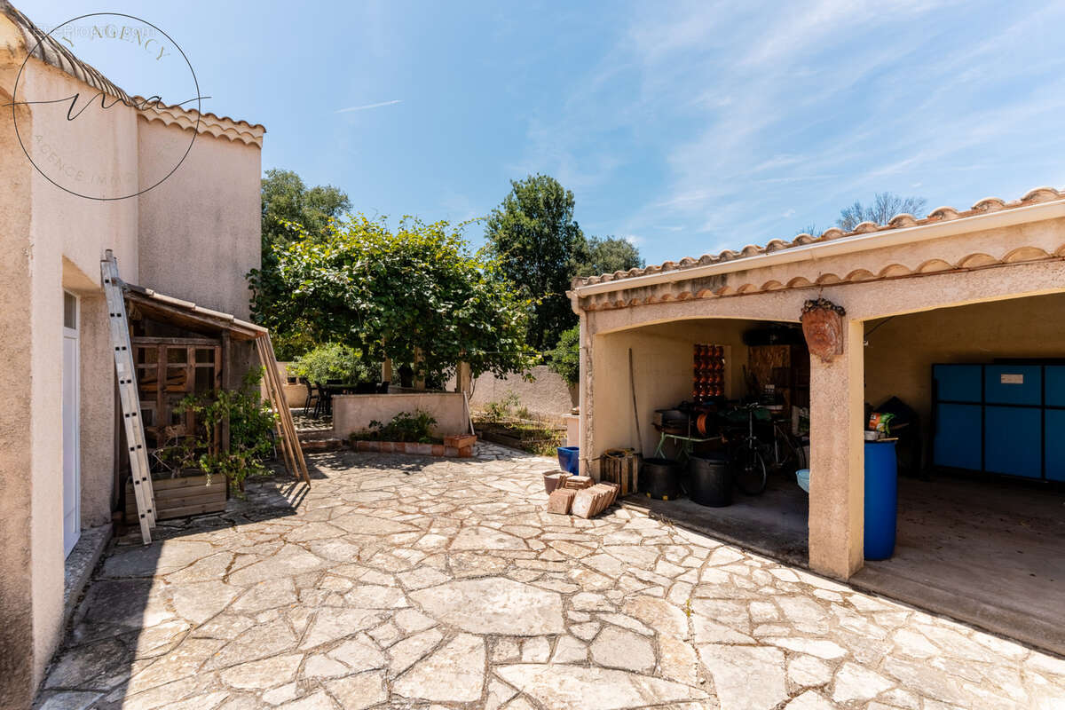 Lignan-sur-Orb   Maison de caractère 215 m2, 5 chambres, piscine, terrain 983 m2 - photo 43