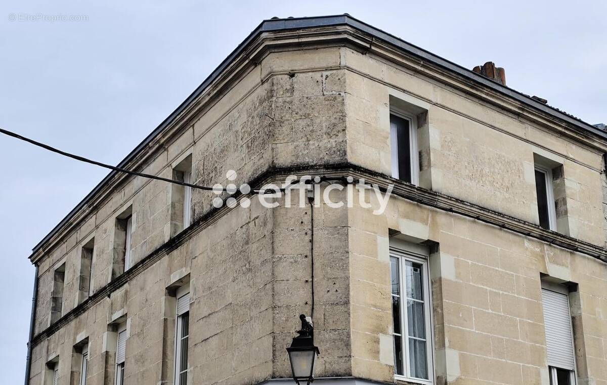 Appartement à SAINTES