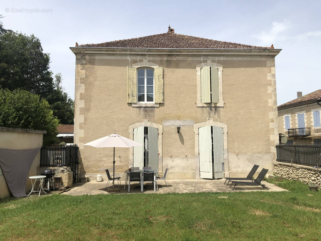 Maison à LABARRERE