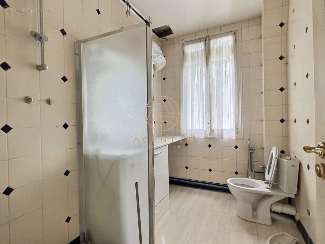 Appartement à SAINT-MAUR-DES-FOSSES