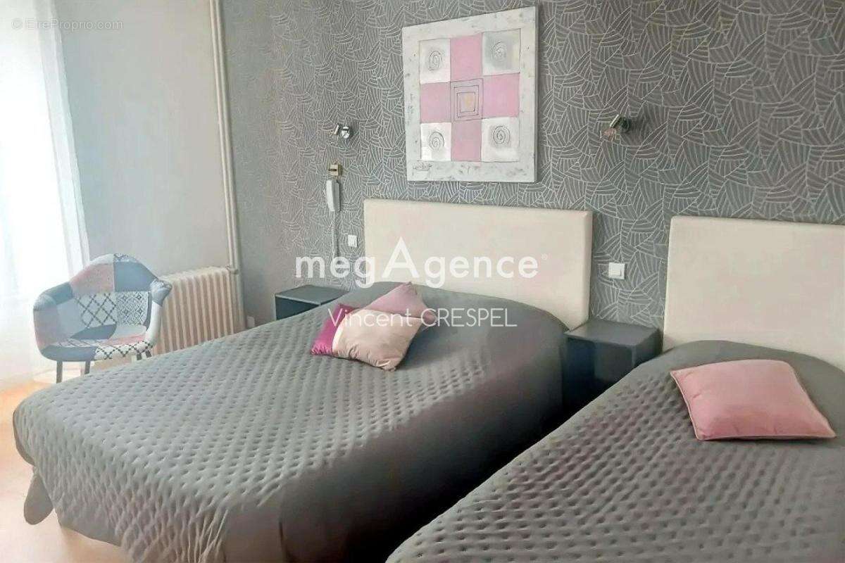 Hôtel Bar Restaurant 450m2 à vendre, potentiel exceptionnel - photo 9